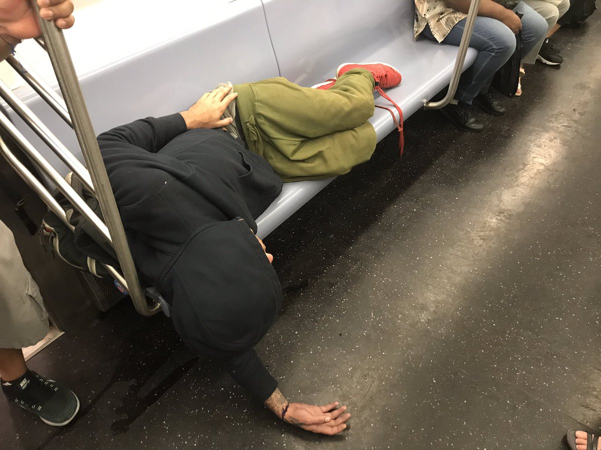 MTAhole's tweet photo. At first I felt bad for this person because it was 9 am and I figured they were homeless ... https://t.co/yWTu8imhLQ