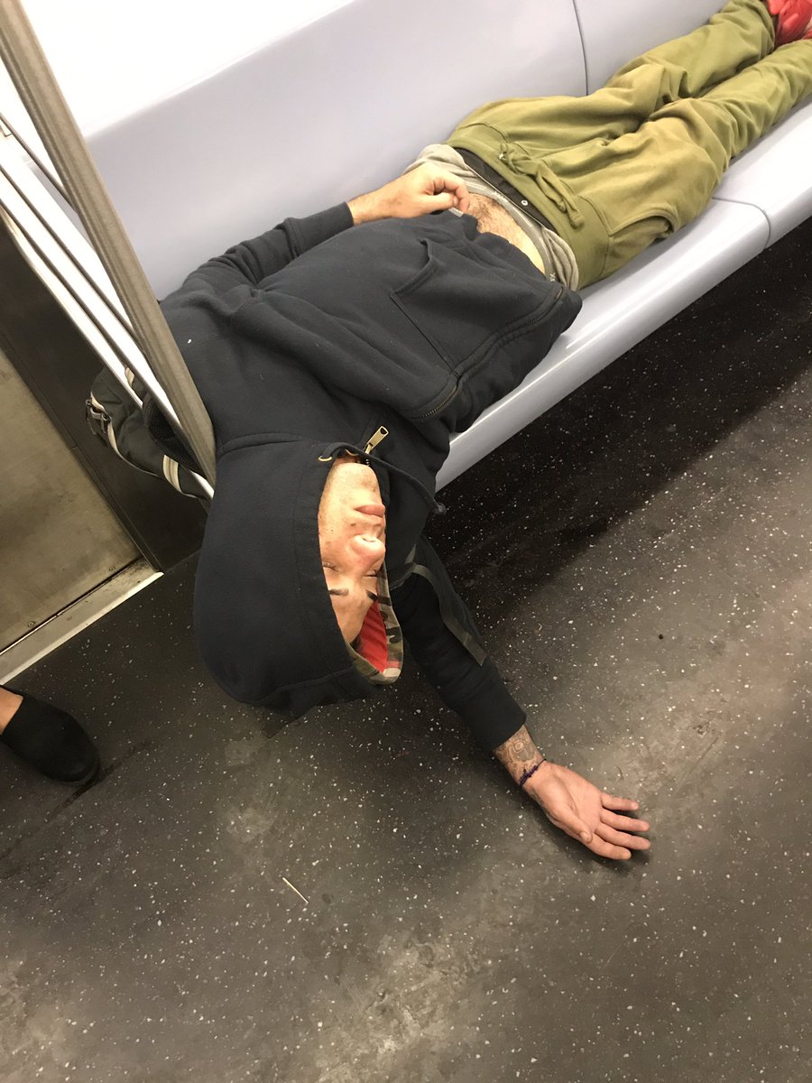 MTAhole's tweet photo. But then I saw the incredibly shaped eyebrows and got angry again. This person has a roof over their head for sure.#mtahole #drunk #9am https://t.co/ISdc4JDq1R