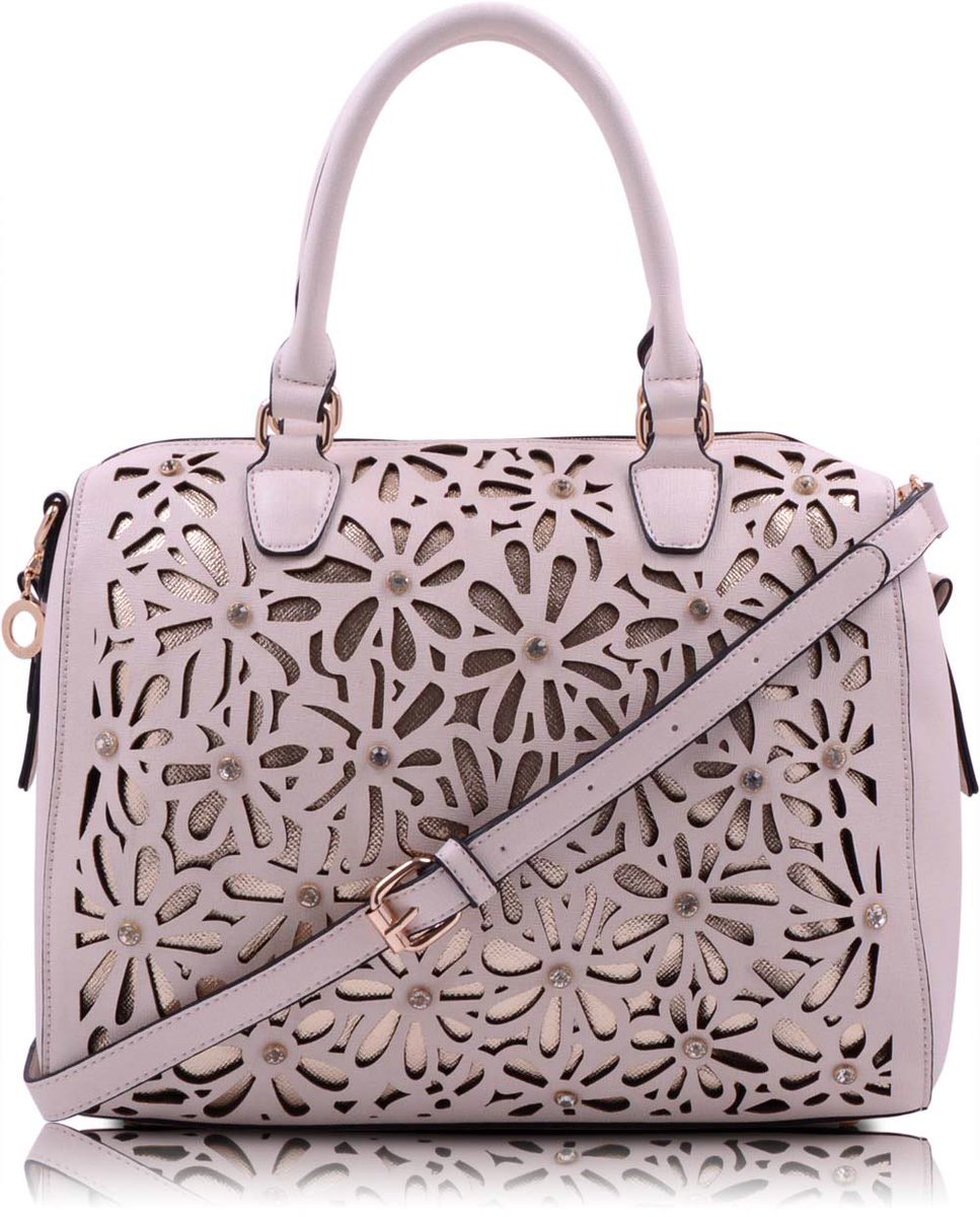 SoHandbags's tweet photo. Special edition to our collection!! 
#handbag #Iwantone #diamante #lasercuthandbag #style #fashion #fashionbloggers https://t.co/YJrK7kw6Ua