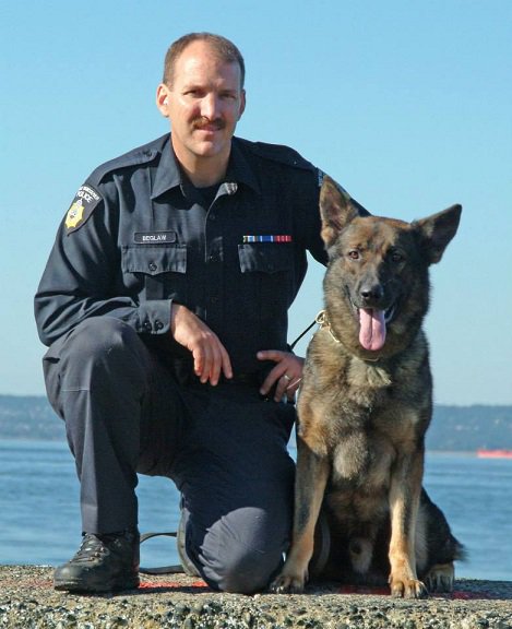 PoliceDogKoa's tweet photo. Remembering a loved father,friend&amp;coworker lost 4 yrs ago today.Thx all raising $2500 for @TheHSF at #CstLouisBeglaw #Golf Tourney this wk! https://t.co/w7lrHga47A