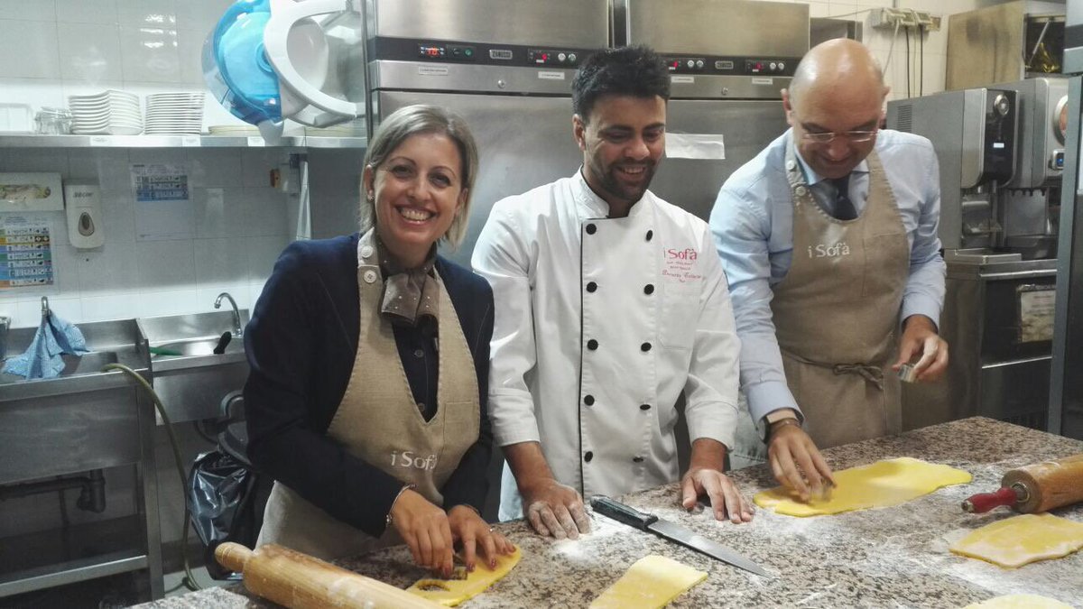 hotelindigorome's tweet photo. All our staff members take a special cooking class to prepare the dishes of our new restaurant menu. #ihgfoundationweek @IHG_CR @IHG https://t.co/hCQwLdz1Xe