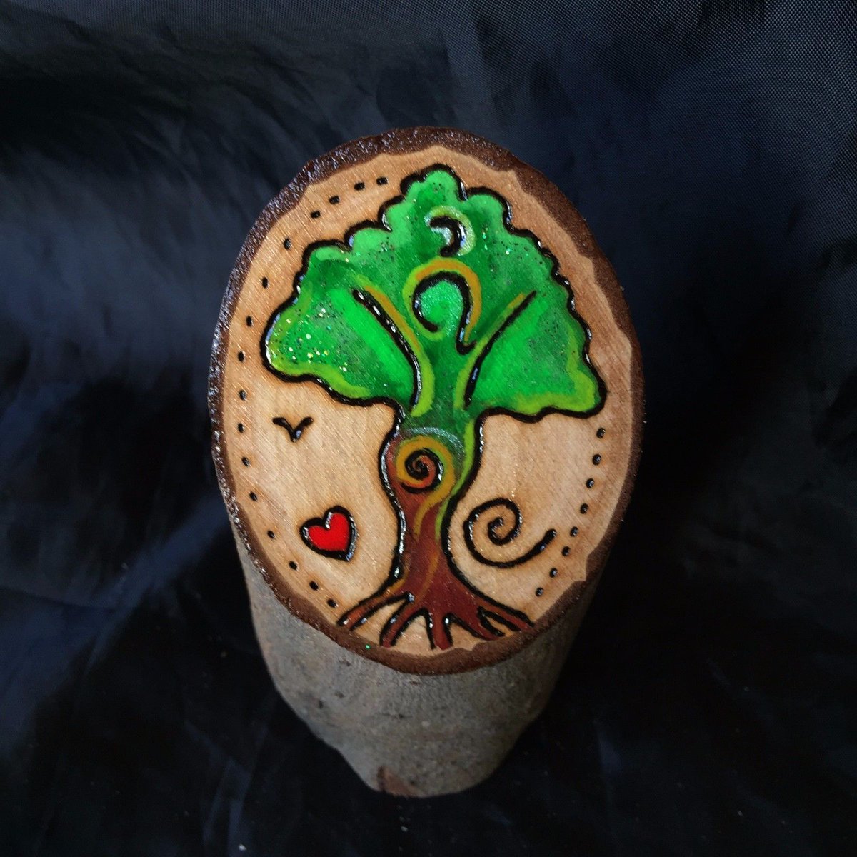 wildseawitch's tweet photo. For lots of unique #Witchy wares you are #invited to  join my #Twitterfamily #QueenOf https://t.co/xvaV5xIjO6 #wnukrt #TWDA #Tweetursis https://t.co/S49uIXnSgl