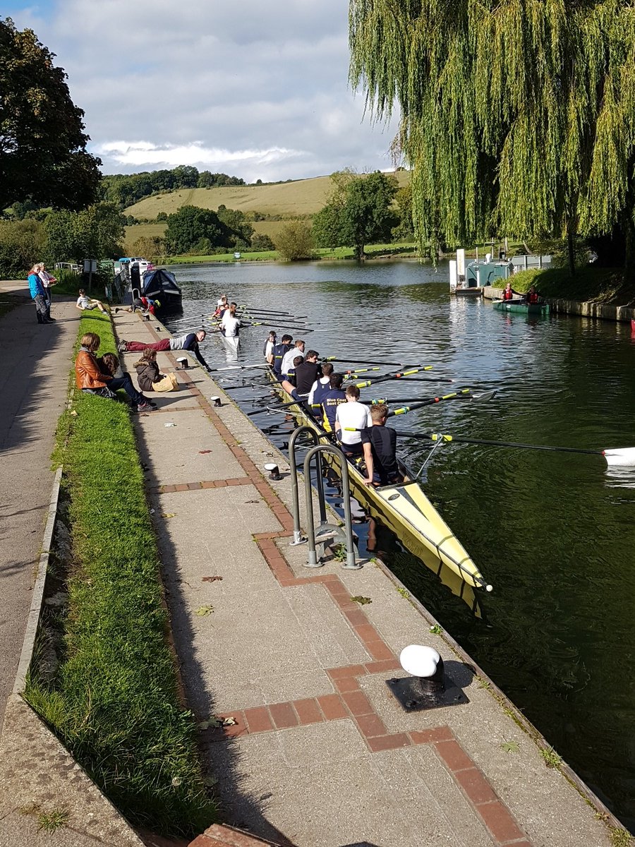 Mapledurham Lock. One to go! <a href="/ReadingBlues/">ReadingBlues</a> #BigRow