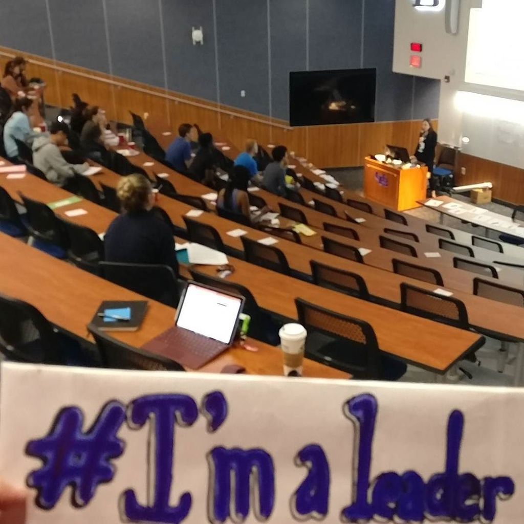 UBNRHH's tweet photo. Look at all these new senators!

#UBRHA 
#LeadershipConference17 
#Imaleader https://t.co/nBIuq6dwH3