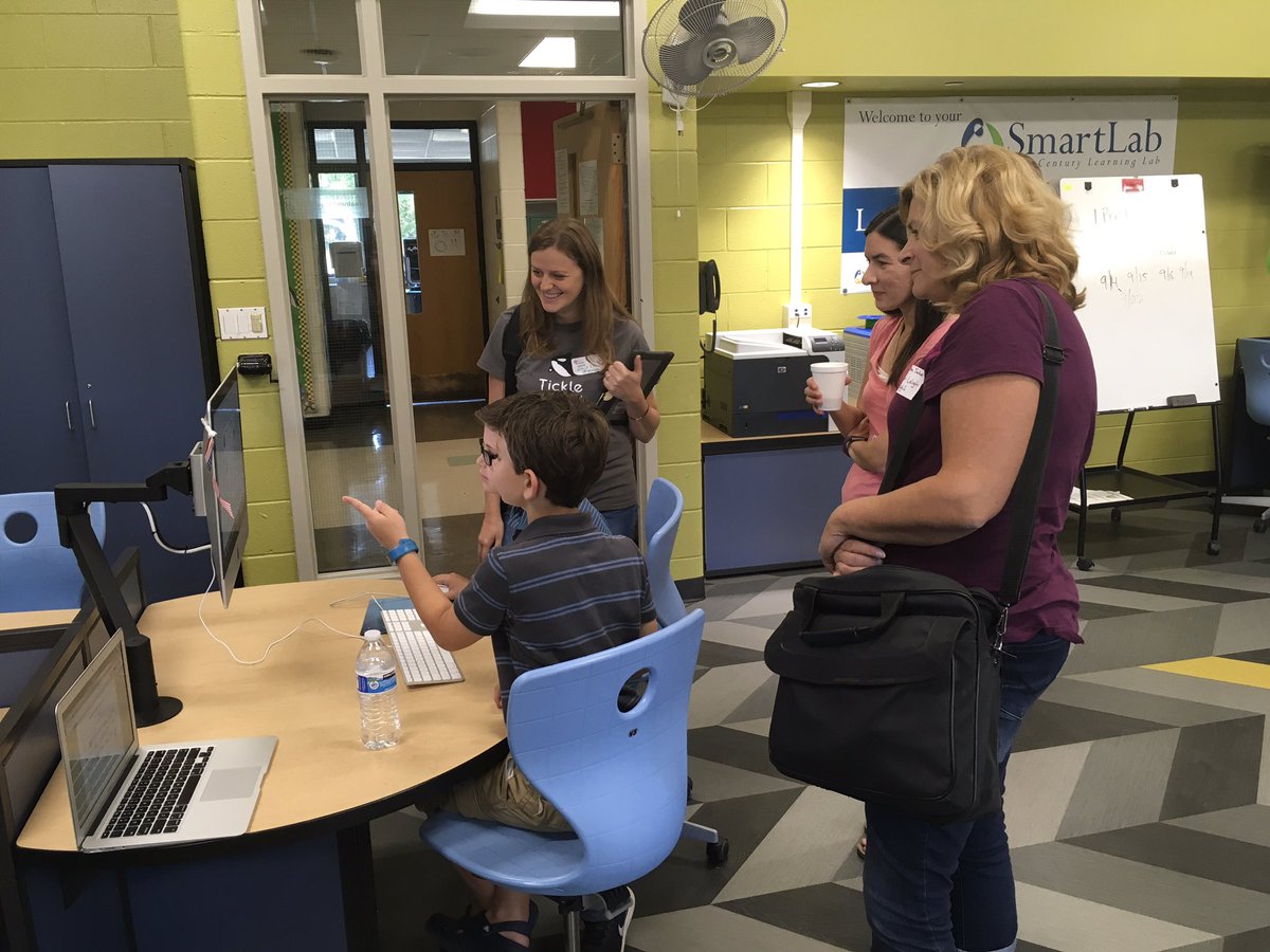Student leaders introducing the smart lab! #kip109 #engage109 #edcampNS17