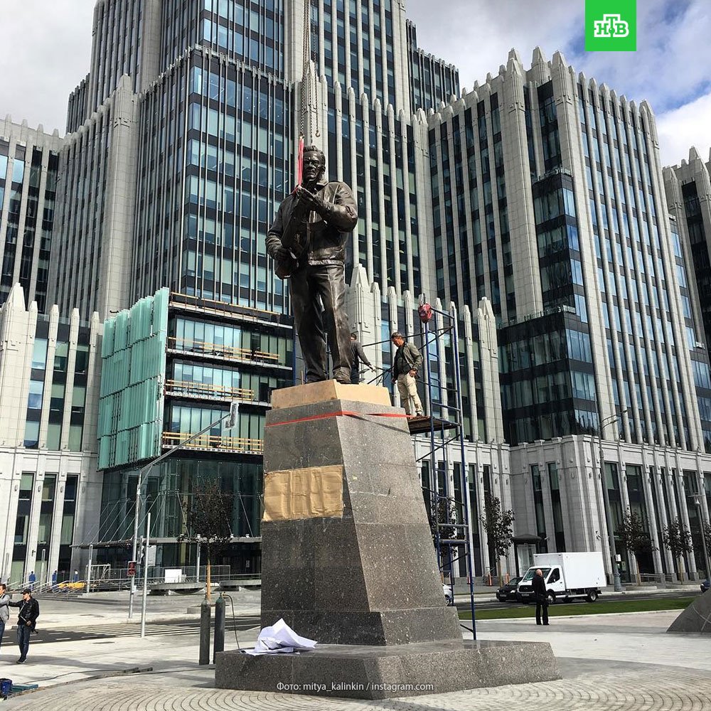 калашников памятник в москве