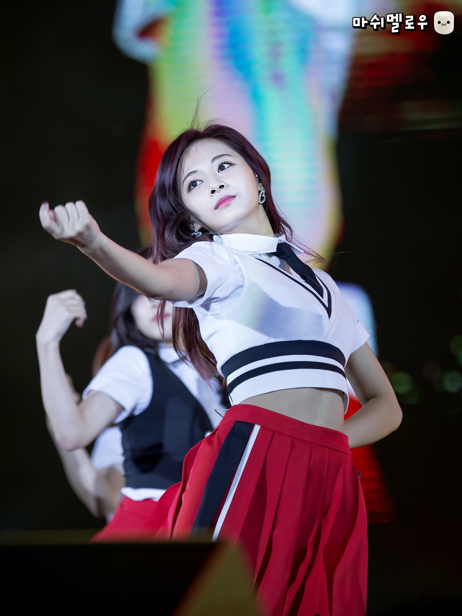 DJ2kMSrV4AATfCL.jpg:orig