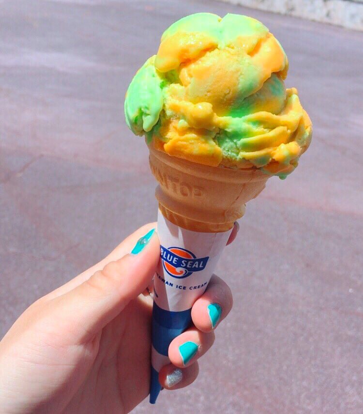 azulanta's tweet photo. 食べましたー？
ブルーシール🍨💕 https://t.co/SZ6u6G4JI1