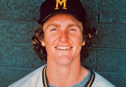 Happy birthday to Hall of Fame shortstop and center fielder, Robin Yount! 