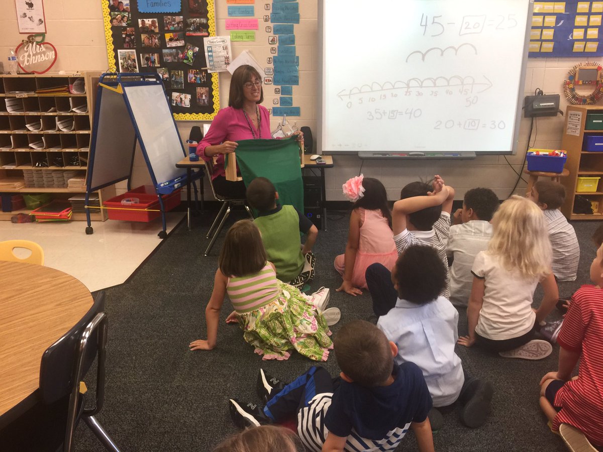 TeresaM_Smith's tweet photo. Great math instruction w/1st graders. So glad they asked me to participate! @megjohnson228 #yellowhall #learningtofly https://t.co/FTRLPsizLu