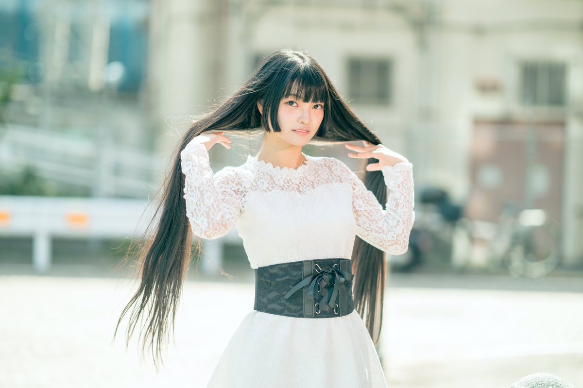 黒髪スーパーロング姫カット