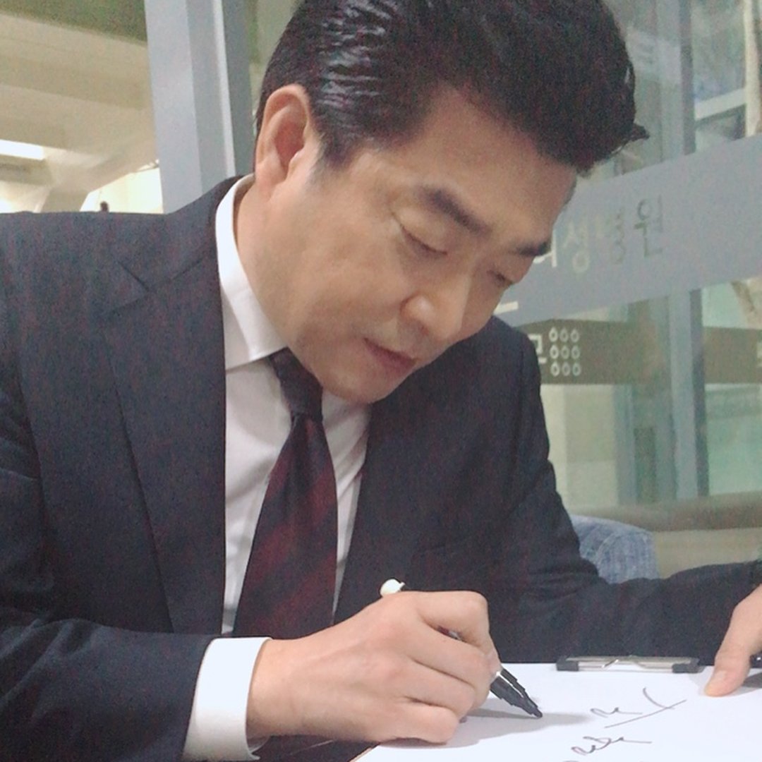 DJ2ye0_U8AAeMH9.jpg:large