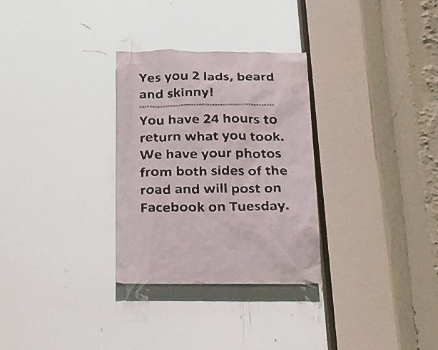 yaycork's tweet image. Something's gone awry at #DenrochesCross