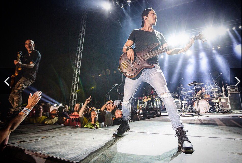 Broseph_Music's tweet photo. Sharing the stage w/ @LOCASHmusic tonight in Jacksonville, IL! 🔥 https://t.co/4efbOHPWfW