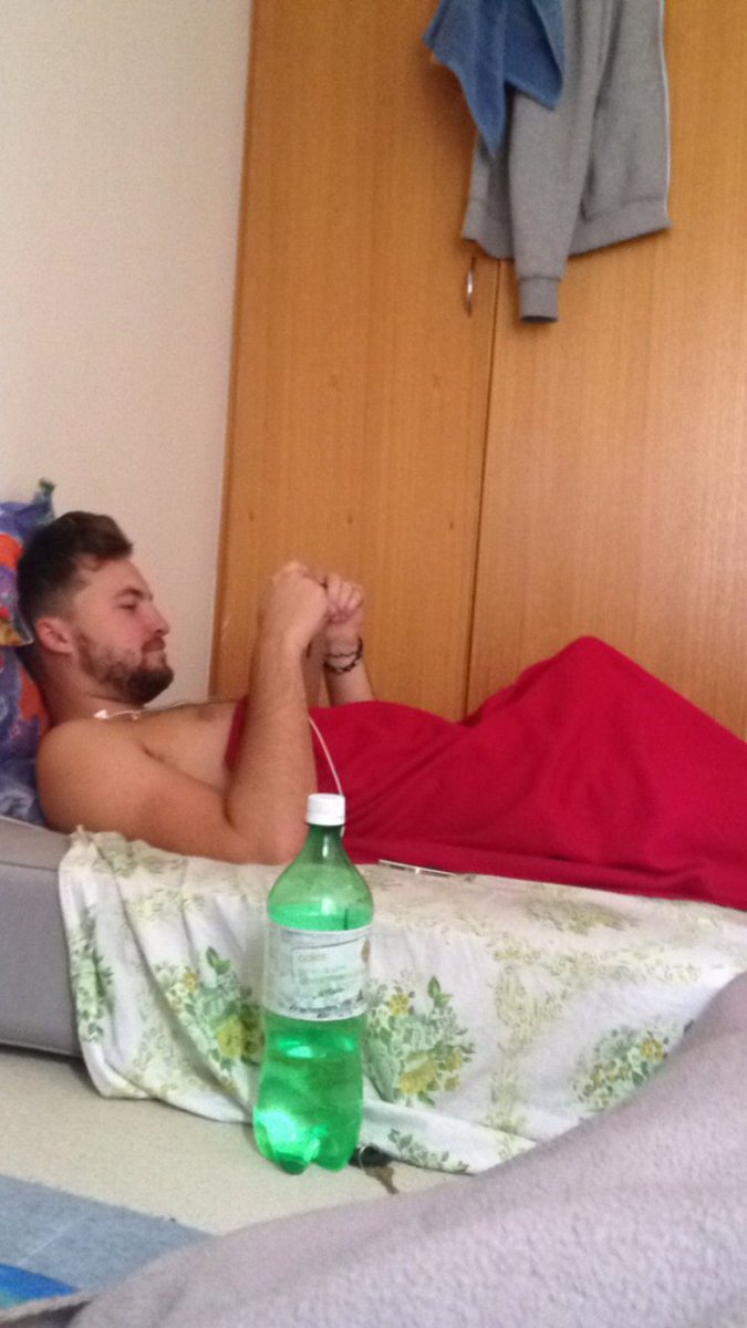 benjim01626's tweet photo. Throw back to when @JamieHughes119 gave me a wink first thing https://t.co/jvAYor6ixc