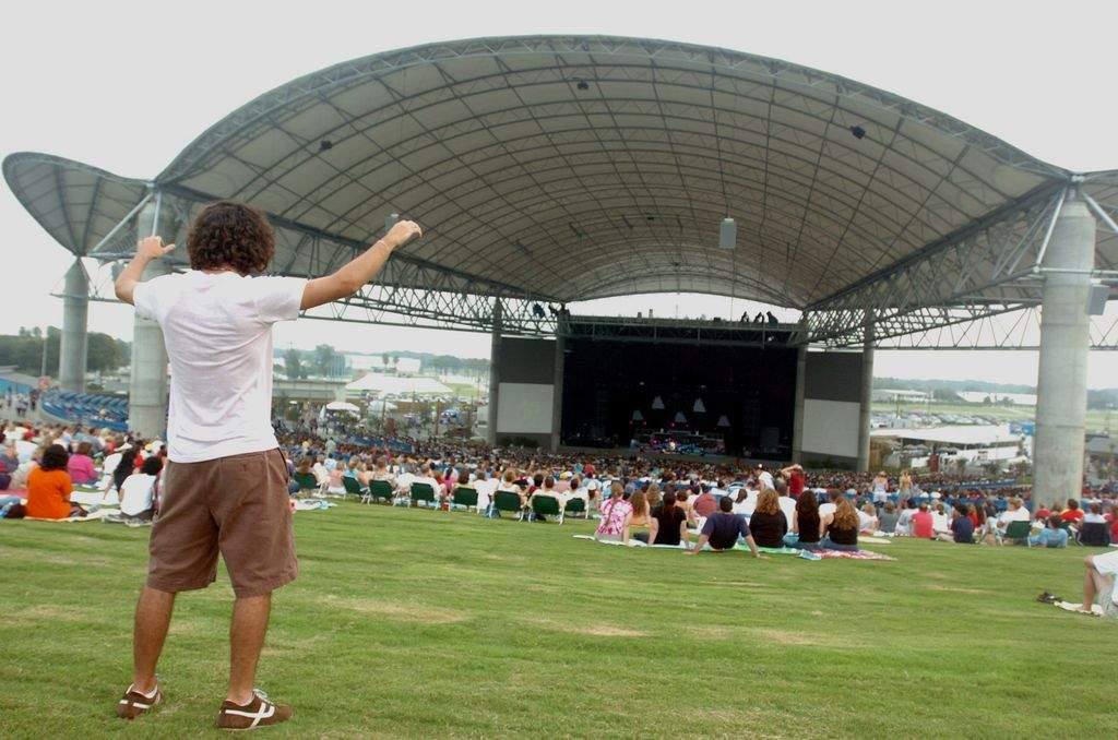 NiallTourReport's tweet photo. (RT if attending) #FlickerWorldTour2018 #FlickerWorldTour
MIDFLORIDA Credit Union Amphitheatre (Tampa, FL)
September 22,2018
Capacity:20,000 https://t.co/vWPo6WIf5M