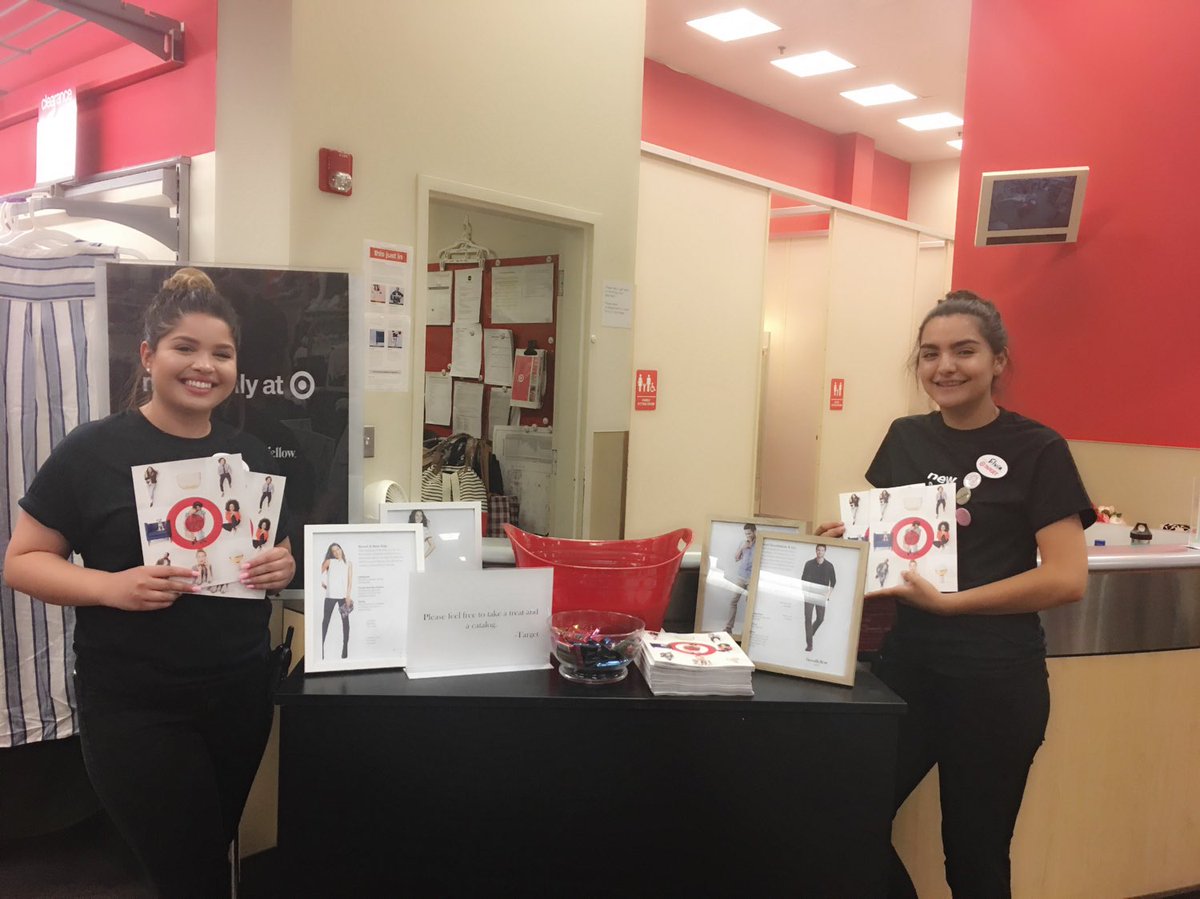 T853 showing off our #Target LookBooks and promoting our new brands 🎯🎀👔 #ANewDay #GoodFellowandCo <a href="/GuenetteMelanie/">Melanie Guenette</a>