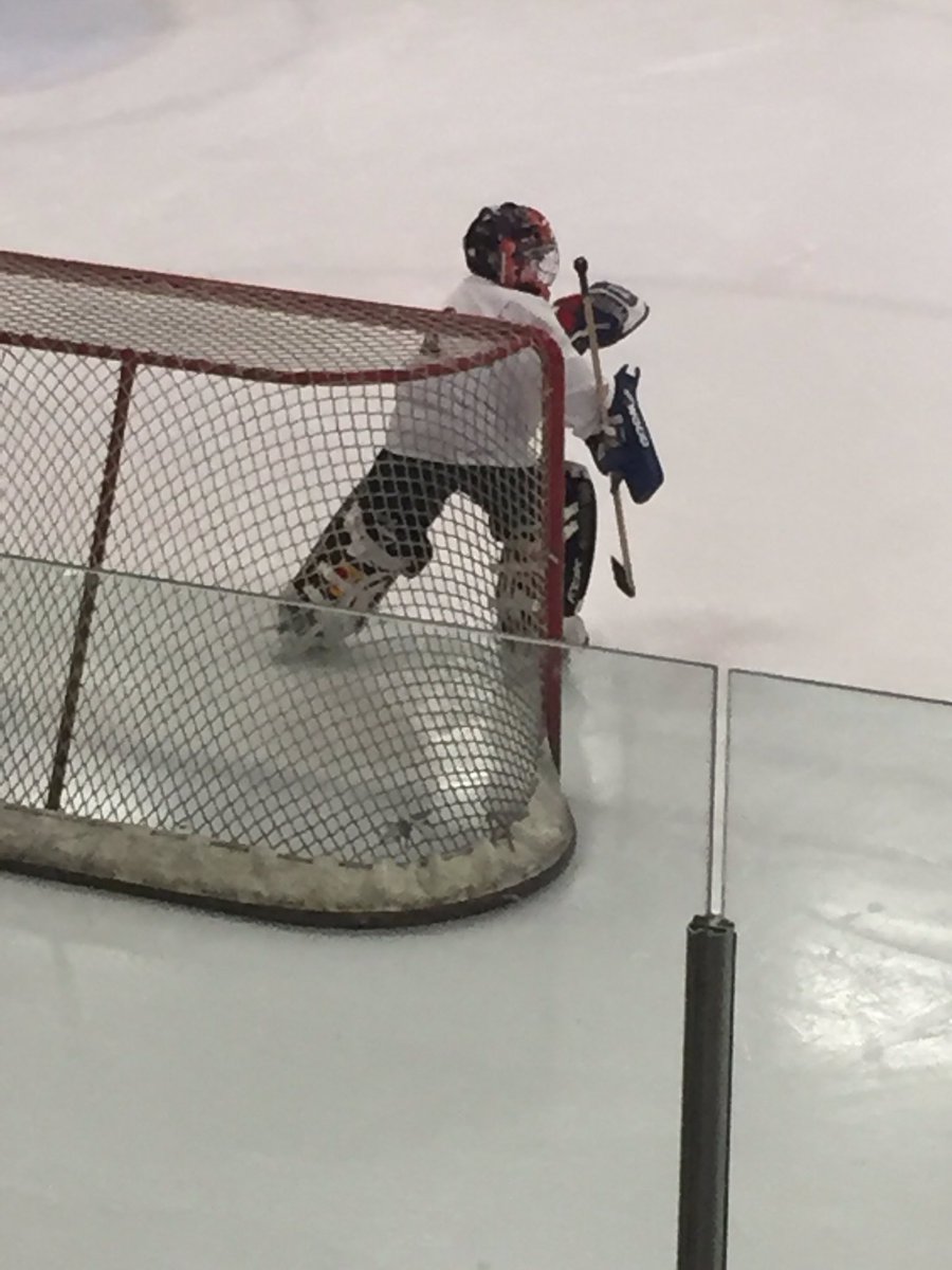 robdickinsonAB's tweet photo. At the doors in @PBPCommunity earlier. Now at the rink for eldest's goalie evaluations. #yycvote #yycrec https://t.co/Y859I2ibkC
