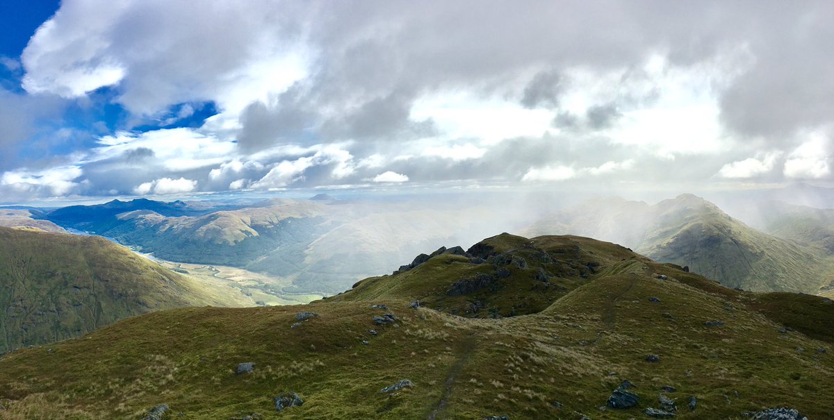 WalkWildUK's tweet photo. Living out of @lomondtrossachs #Inverlochlarig last few days - Beinn Tulaichchean, Cruach Ardrain, Ben More &amp; Stob Binnean Loop https://t.co/n0MAVMOO0M