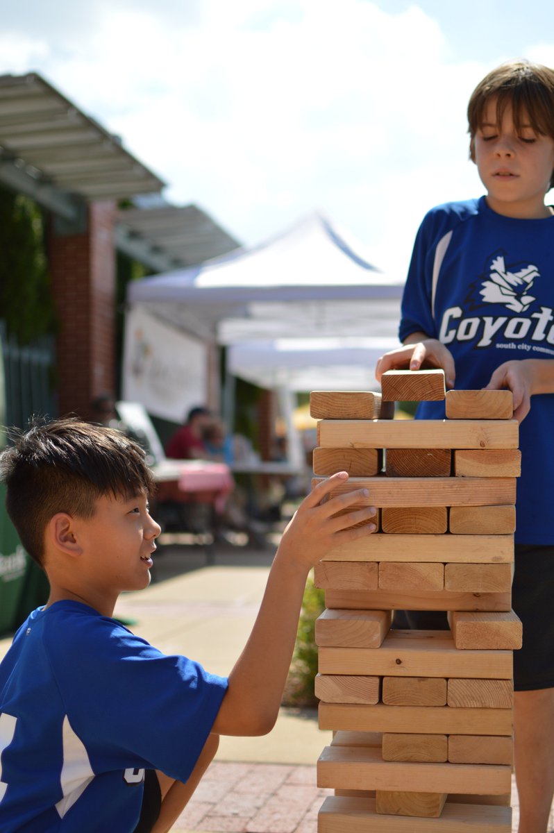 SouthGrandSTL's tweet photo. #SGFallFest seems to be a hit with these petite St. Louisans! https://t.co/SJ4wVyff3a