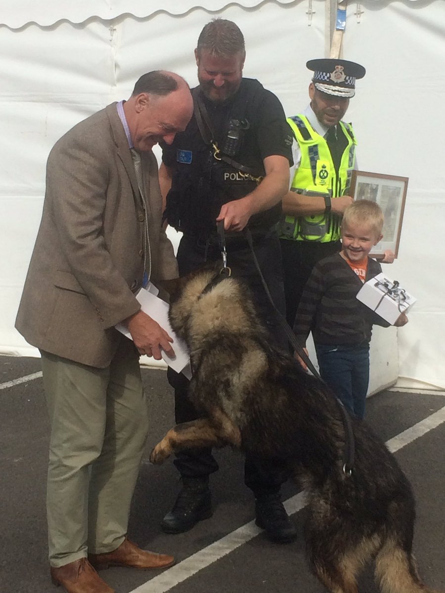 whitevanbadger's tweet photo. @Glospoldogblog PD Ace starting his retirement. Time to put your paws up now boy #GPOpenDay17 https://t.co/YS2HDIboaI