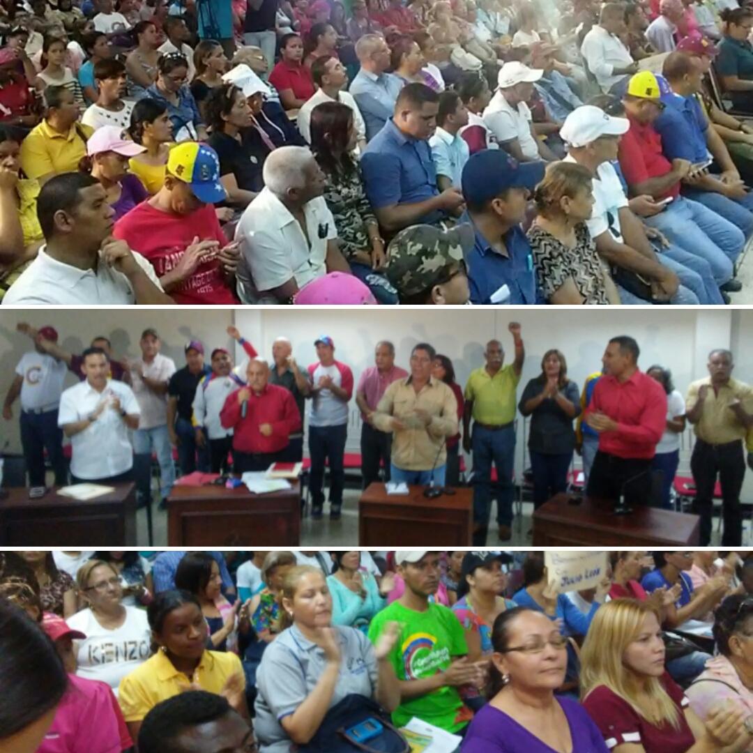 OronegroYar's tweet photo. 🔴Hoy en San Felipe @dariovivaspsuv y Constituyentes Yaracuyanos inician consulta pública a las Leyes propuestas por @NicolasMaduro a la ANC https://t.co/ek08Gm4C2l
