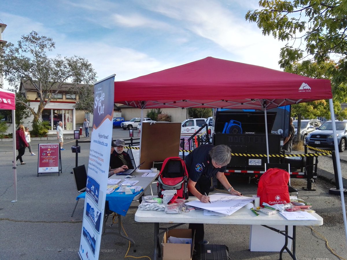 IBC_West's tweet photo. #shakezone2017 in #saltspringisland 2day! Come down & experience what an #earthquake can feel like. @SaltspringFire @SSI_SAR @crd_bc https://t.co/Bzx6JztVH7