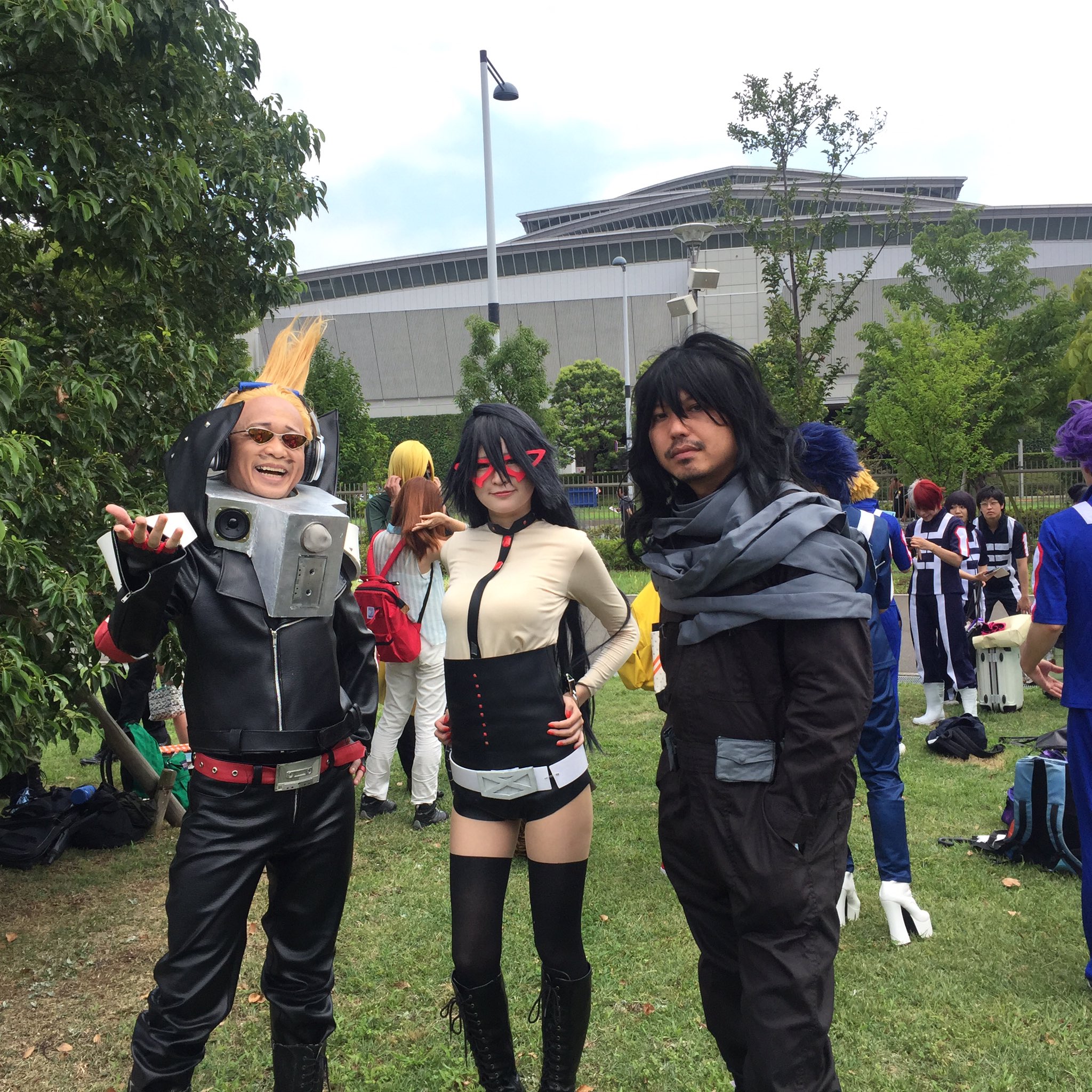 中野 明日は東京ドームシティのコスプレイベントでヒロアカのプレゼントマイクをやります イレイザーとミッドナイトと3人で参加です 後楽園で僕と握手 T Co Ddctary4yu Twitter