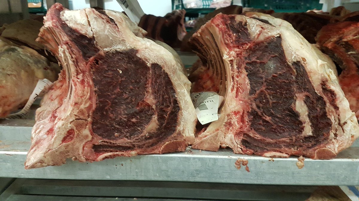 Great to see how the professionals do it. Thank you <a href="/simonthebutcher/">Simon Smith</a> &amp; <a href="/AubreyAllen/">Aubrey Allen</a> for showing me around. #inspiring