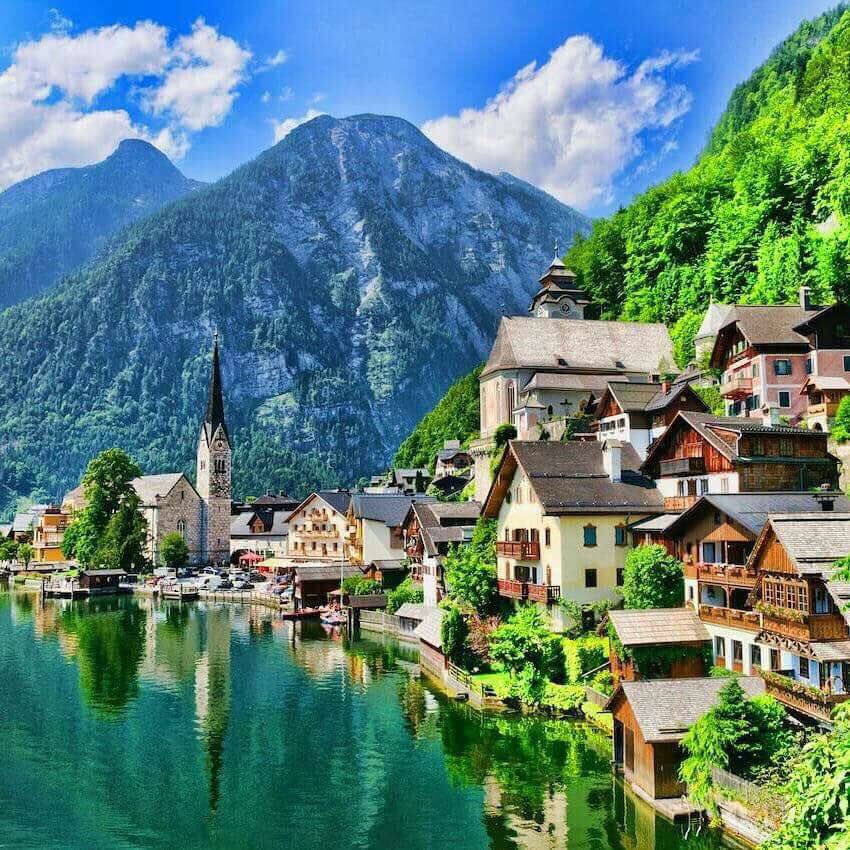 Samurai_Wifi's tweet photo. Paradise in the world, Hallstatt, Austria❤️
Cr. Travel While Alive
#bsmobile #SamuraiWifi #GlobalWifi #Asia #Europe #Pocketwifi https://t.co/2niUU2WP2a