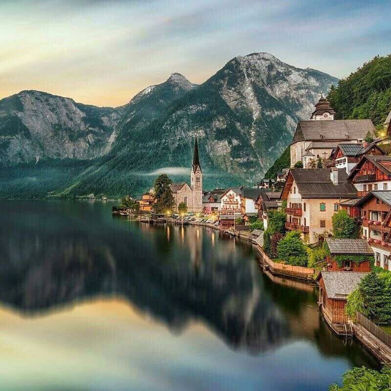 Samurai_Wifi's tweet photo. Paradise in the world, Hallstatt, Austria❤️
Cr. Travel While Alive
#bsmobile #SamuraiWifi #GlobalWifi #Asia #Europe #Pocketwifi https://t.co/2niUU2WP2a