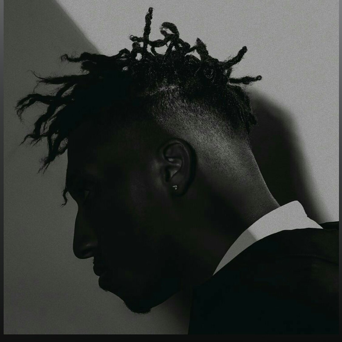 codehip_hop's tweet image. #Lecrae drops his new single #broke off of his upcoming album #allthingsworktogether scheduled to release on Sep 22.💿