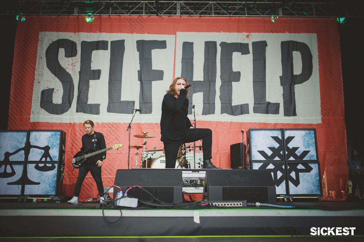 TheSickestTweet's tweet photo. Who made it out to @SelfHelpFest? Our photographer sure did!

@WageWar https://t.co/sXAJsu7HYN
