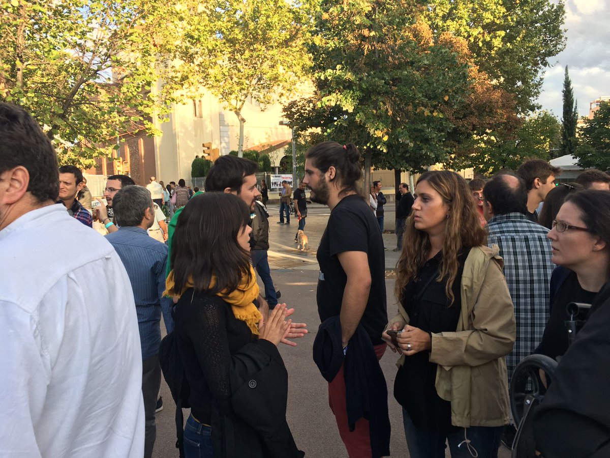 Esquerra_ERC's tweet image. 📷A punt de començar l'acte de @lesJERC amb @gabrielrufian, @MeritxellSerret, @julifernandez, @martavilaltat i @PauVilassar! #NovaRepúblicaSí