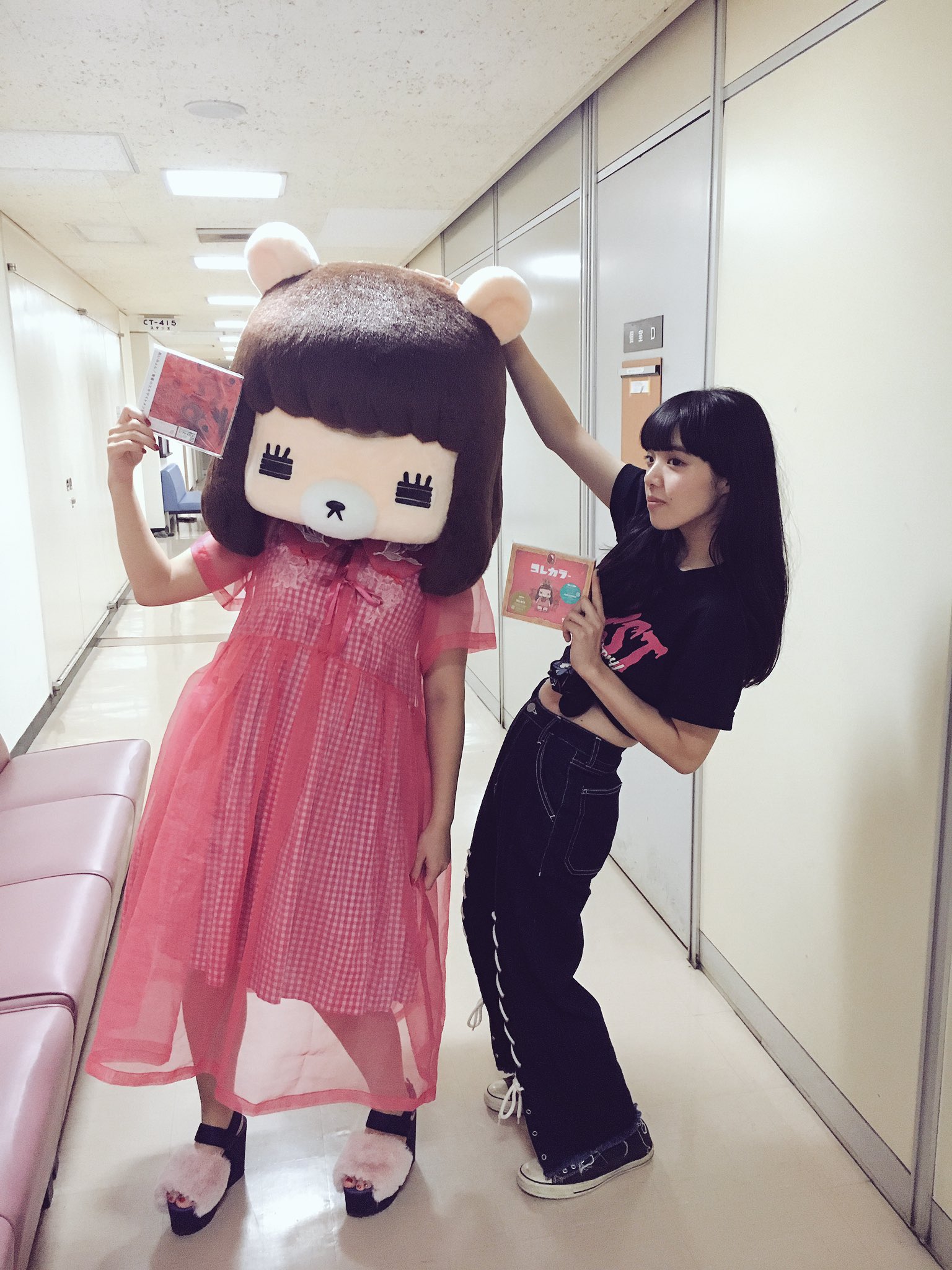 コレサワ あいみょんがかっこいいポーズ教えてくれてやってみたけど伝わってるんかなこれ あいみょんお疲れサマcdありがとう T Co Nov5n7snvp Twitter コレサワ あいみょんがかっこいいポーズ教えてくれてやってみたけど伝わってるんかなこれ あいみょんお疲れサマcdありがとう T Co Nov5n7snvp Twitter