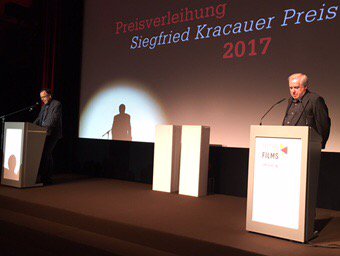 katharinablum7's tweet photo. .@filmedienrw .@MFG_Film_Fund #fflu Verleihung Siegfried kracauer preis hat begonnen! https://t.co/stmsUJRK4A