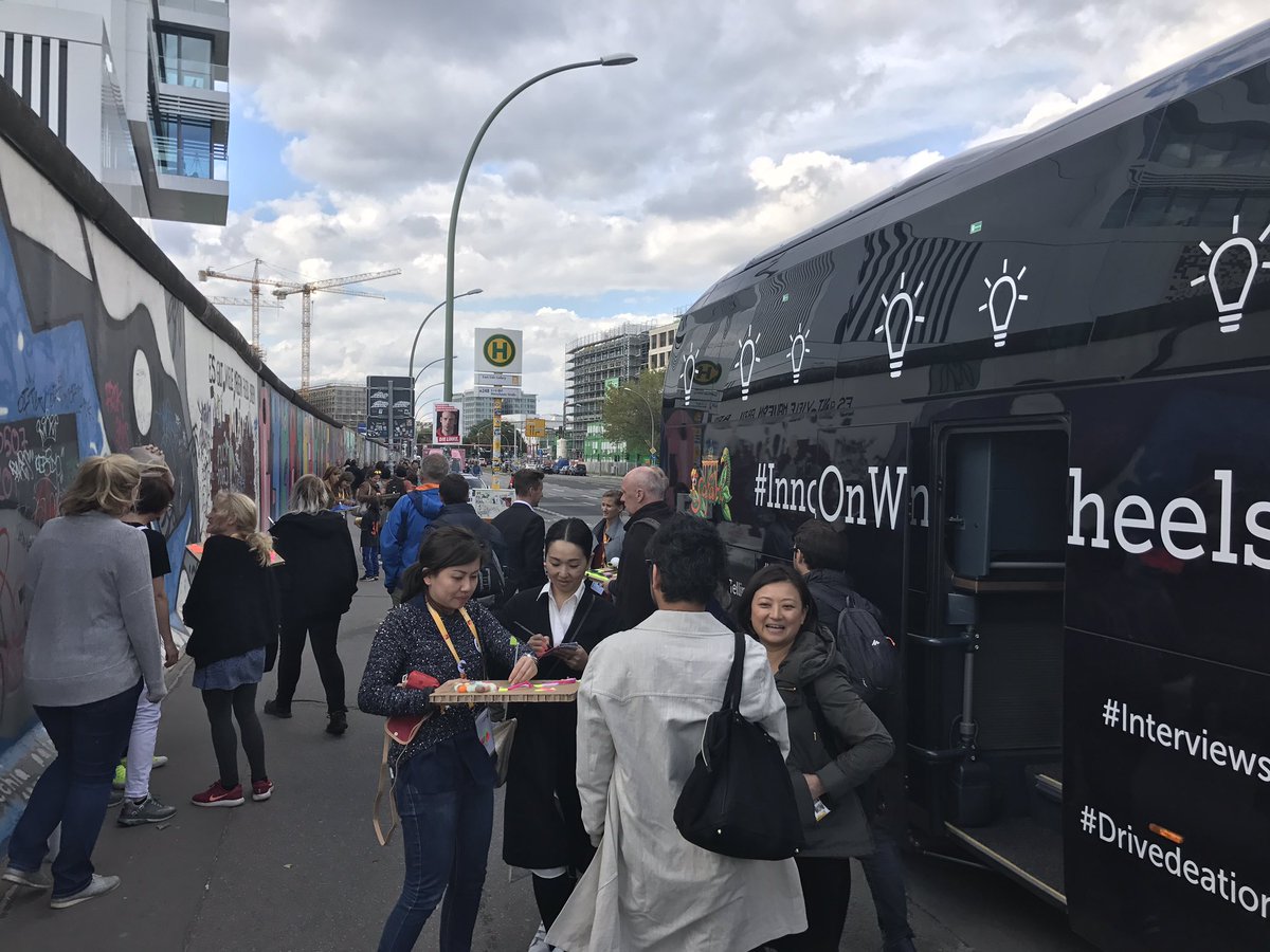 innoradicals's tweet photo. 3rd group: sloths finished #dconfestivalsafari w/ #InnovationOnWheels #DesignThinkingOnTheRoad #dconfestival #BusTelling #Üdeation #ProtoBus https://t.co/DwjMCR1crZ