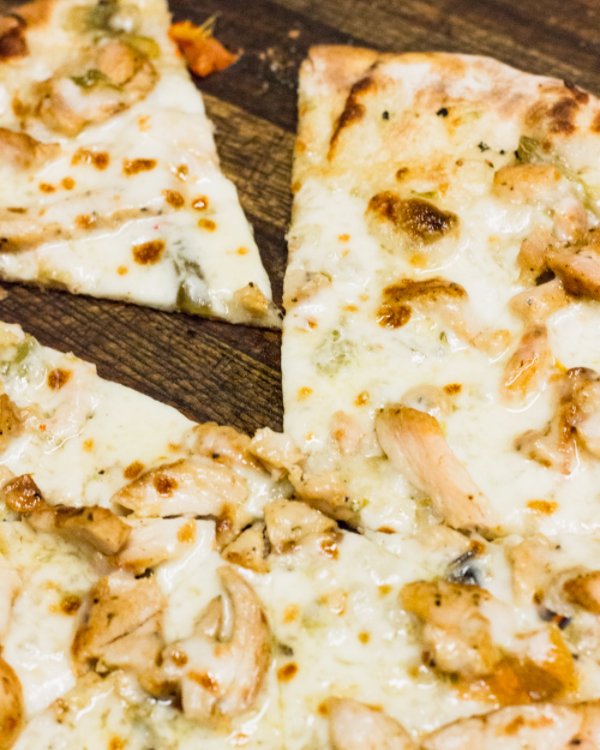 Tag a friend who would help you finish this pizza.