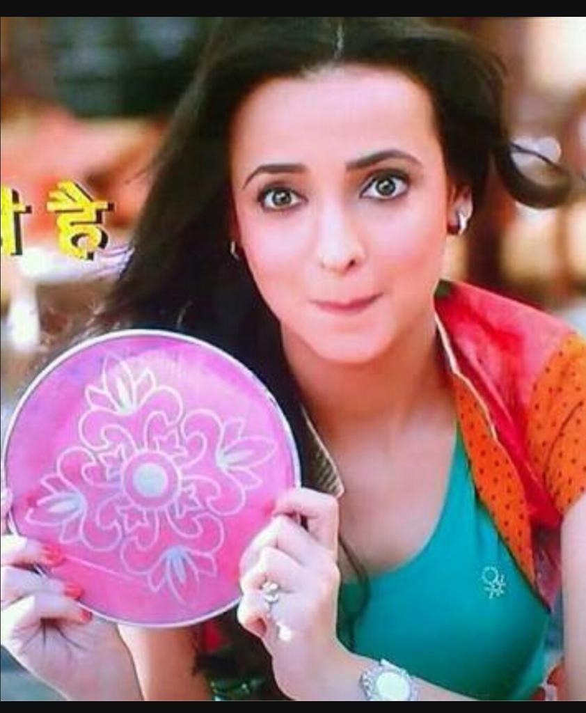 Happy birthday sanaya Irani wish all the best for you and your family  