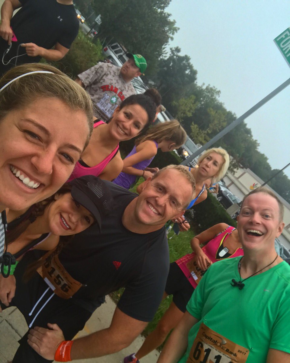 mslazio's tweet photo. What do your teachers do on the weekends? Run! We had a great time running in the Cow Harbor 10k!! @Wilde3333 @riurka @ChristianForie https://t.co/Mm36u4gKd9