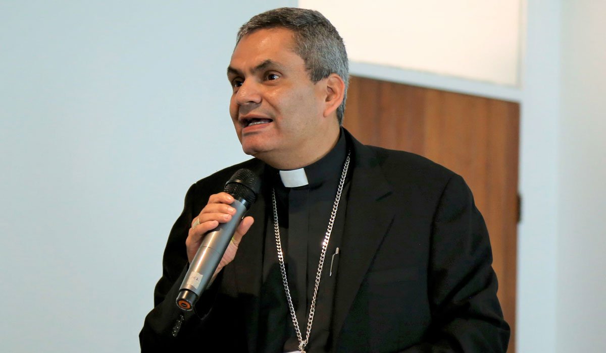 episcopadocol's tweet photo. #Noticia Iglesia Católica asume con esperanza desafíos que dejó la visita papal I https://t.co/pbaiO7XB4n #modopapa #elpapacol https://t.co/7LOzzlXC3V