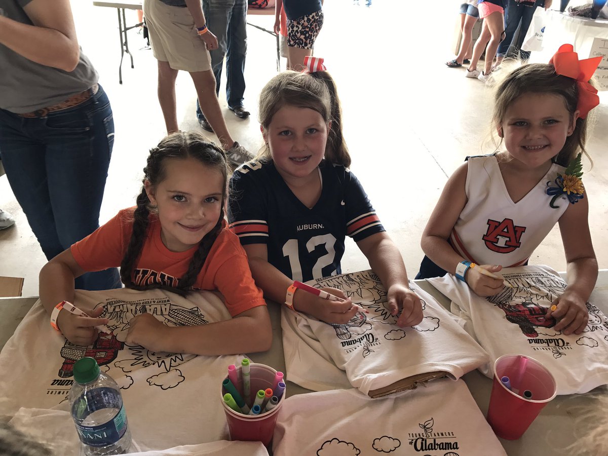 AUsome time coloring our Young Farmers of Alabama tshirts at the <a href="/AuburnAg/">Auburn Agriculture</a> Ag Roundup! We love this annual tradition. <a href="/AlfaFarmers/">Alfa Farmers</a>