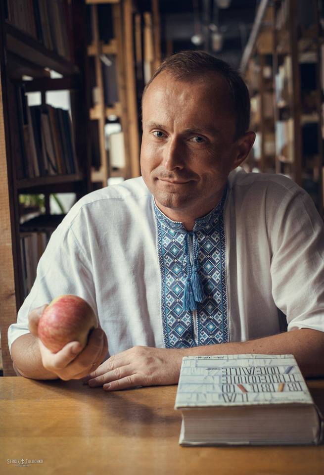 LVIV_UNIVERSITY's tweet photo. Ви тільки погляньте на цю красу у нашій бібліотеці
#sergiytalochko #lviv #photo #art #FreshreadingLviv #форум_видавців_2017_точка_творення https://t.co/OqMlrWcAws
