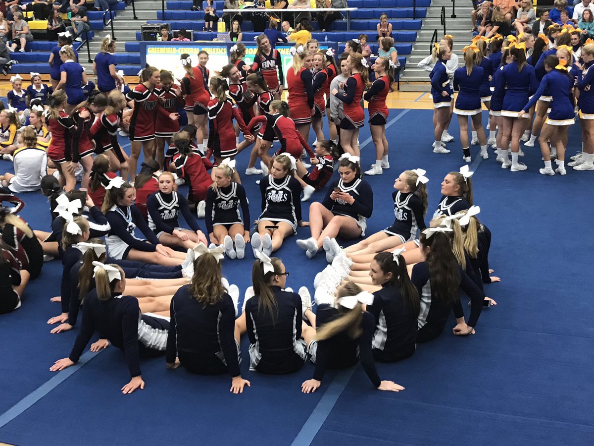 cheer_fchs's tweet photo. Our first competition... first in our division! #weareFC https://t.co/UXt8yjyeHN