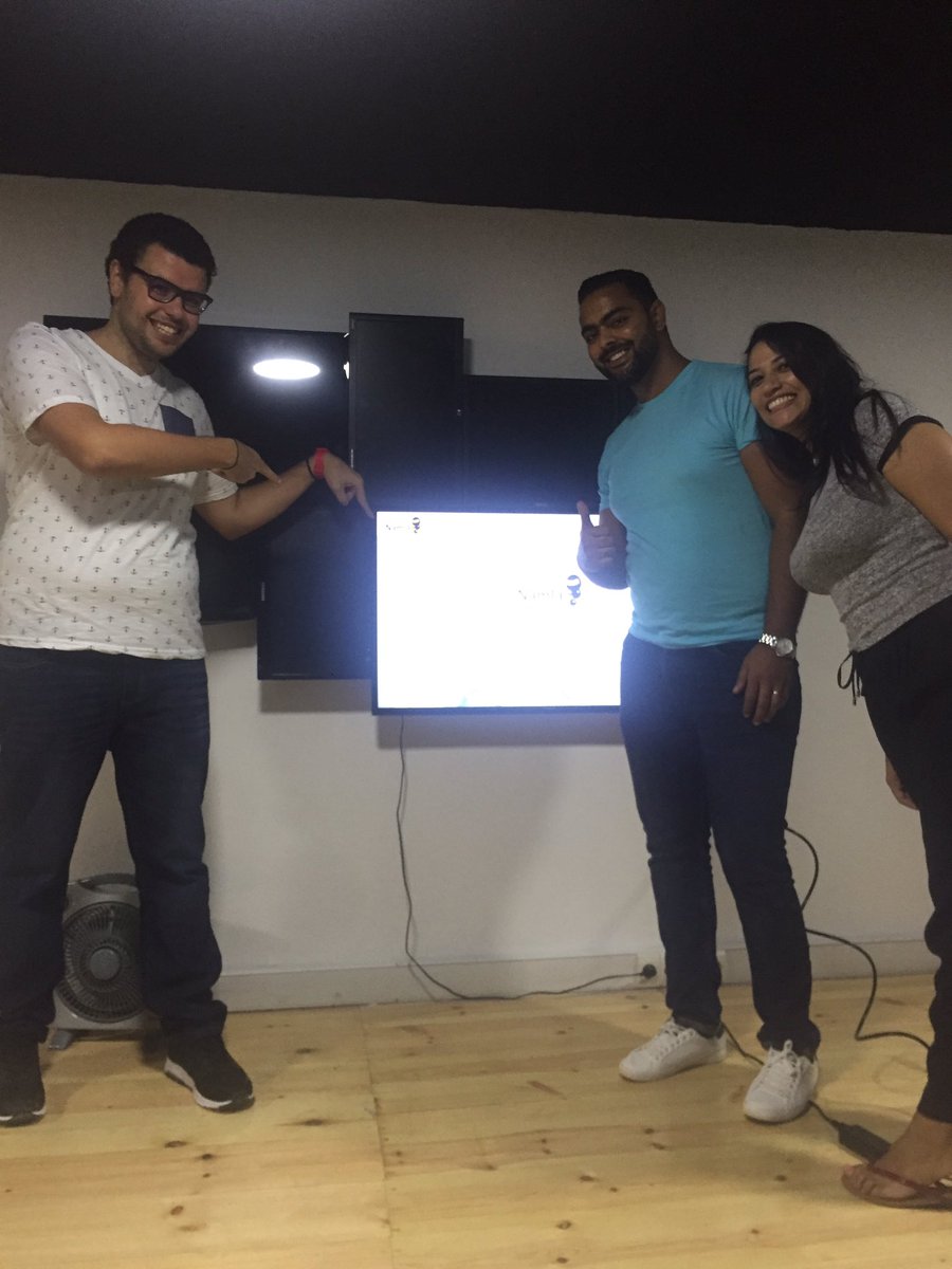 MeyaZeghari's tweet photo. Pitch de la team Namla de #Tunisie #SmartUp #Hackathon #attijariwafa https://t.co/VC8Q4kXcP3