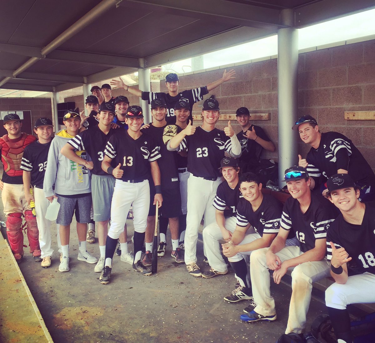 LizaEvansAZ's tweet photo. These boys! πβΎοΈ@Slammersbasball
#SoCalClassic #ClassOf2018 https://t.co/9sB7sHUkzf