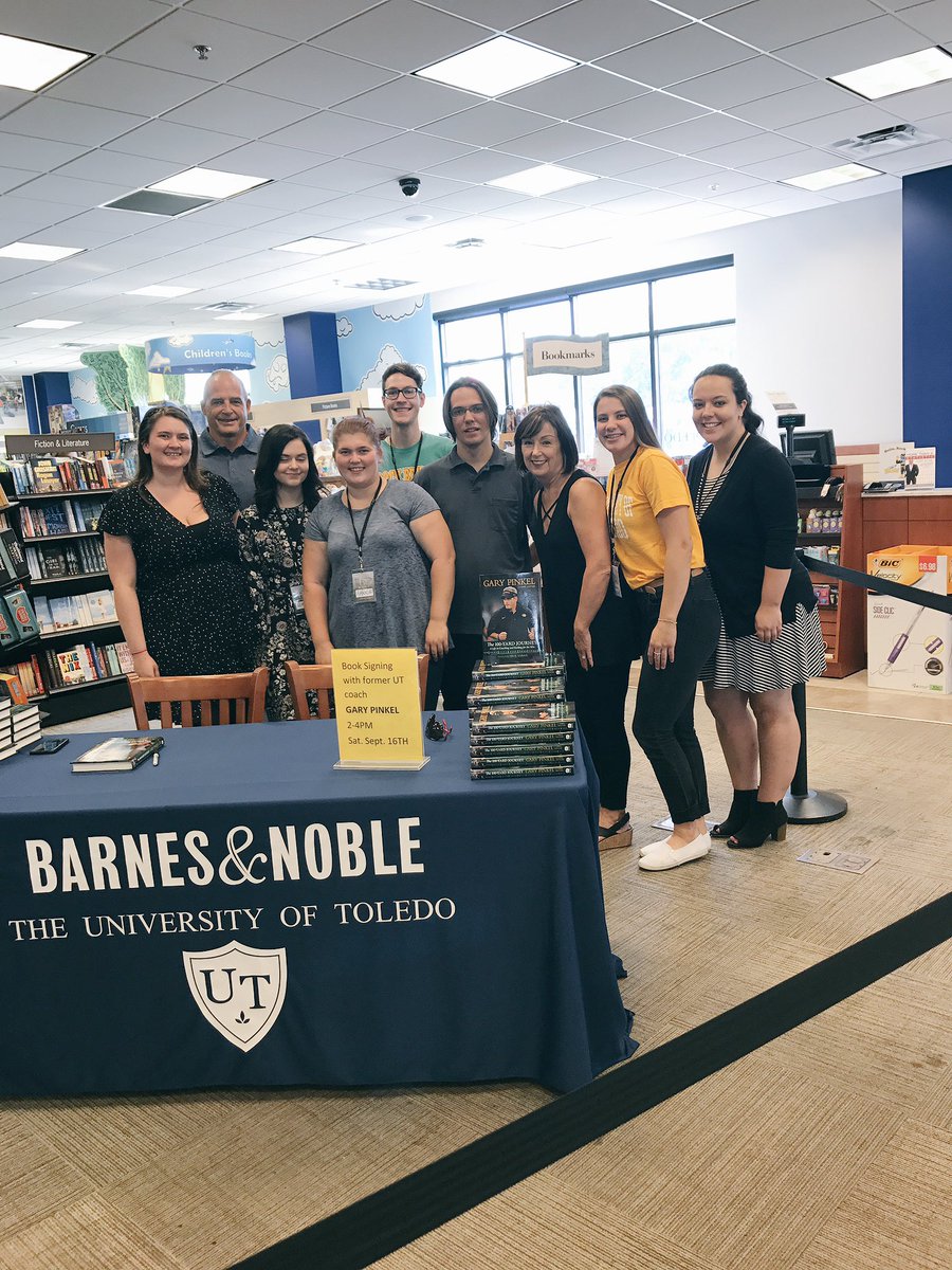 Utoledo Bookstore On Twitter Barnes And Noble Is Squading Up