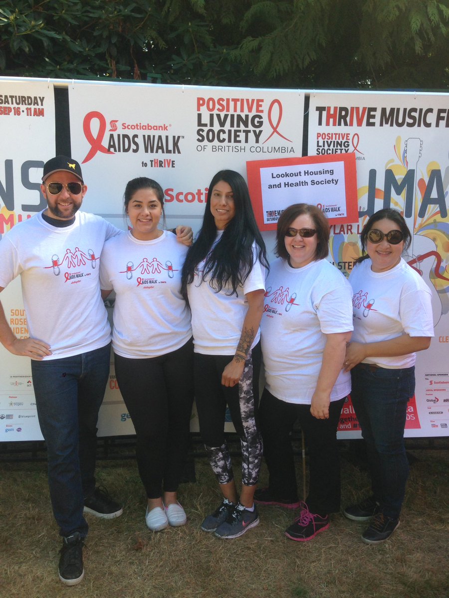 pozlivingbc's tweet photo. #tiedtogether #ScotiabankAIDSWalk #Vancouver #YVR #THRIVEYVR #hiv #hivCAN #AIDS #aidswalk @aidswalk https://t.co/JgX2Td9q3e