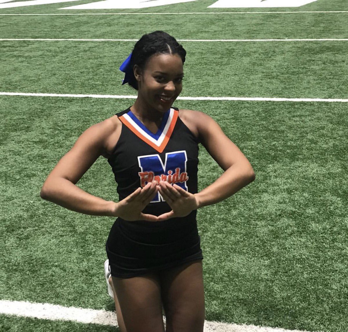 FMUcheer_dance's tweet photo. Happy birthday to our cheer sister Dana! You are DevaSTating! 💙🎈💙🎈 https://t.co/rNE5Lzv3Hq