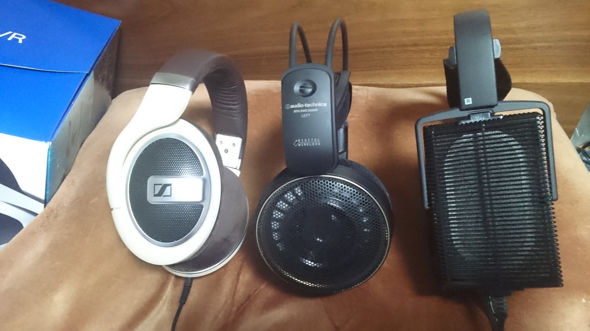 みどぅ 魅瞳 のんびりライダー Twitter પર 部屋を移動してスピーカーが置けなくなったので ゼンハイザーのhd599 を購入 だがヘッドホン出力のあるアンプがない T T しばらくはタブレット用かな ｃｄはｓｔａｘで ｂｄとゲームはaudio Technicaのワイヤレス